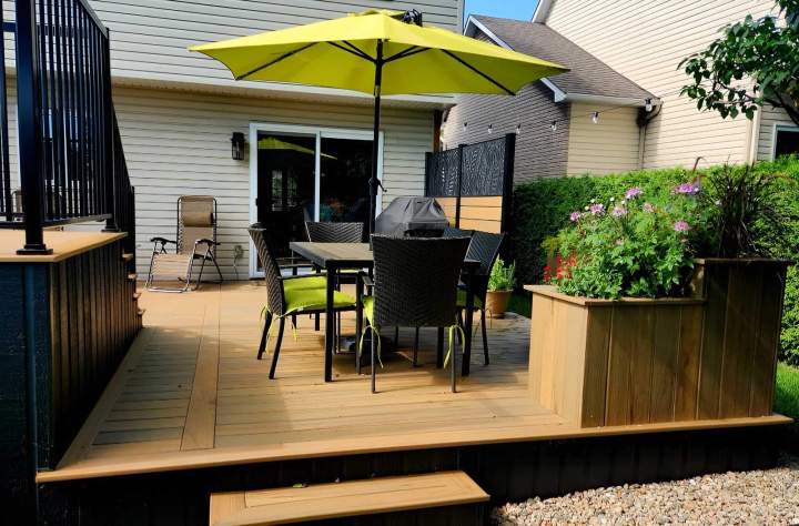 Terrasse sur mesure en bois Gatineau
